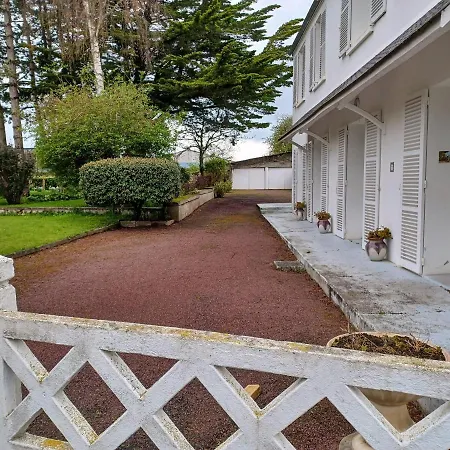 La Maison Blanche Du Fromage Nyaraló *